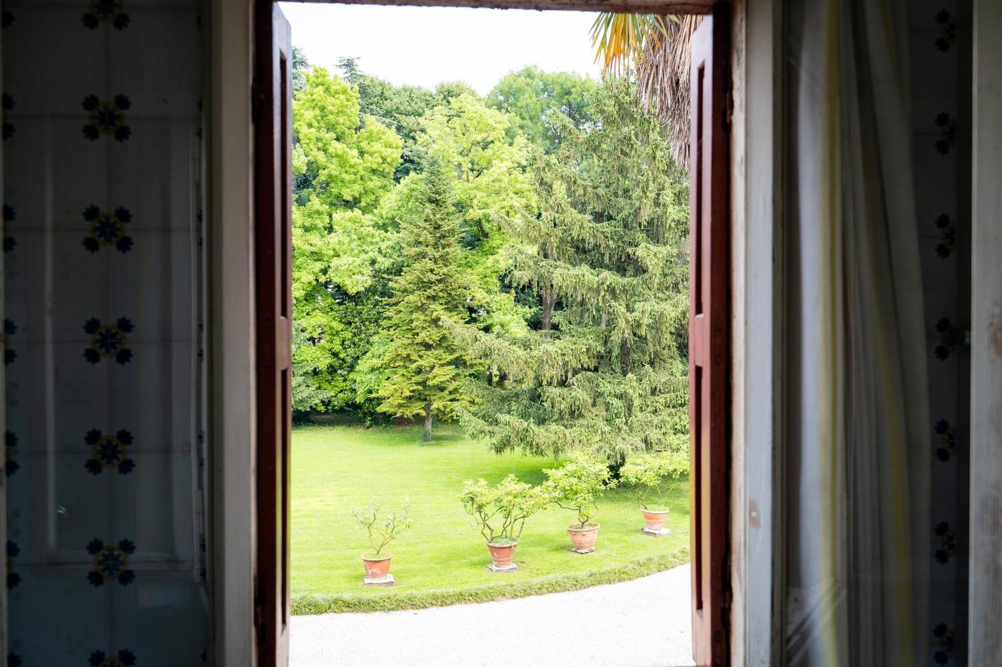 Villa Di Campagna Immersa Nella Natura Zero Branco Extérieur photo